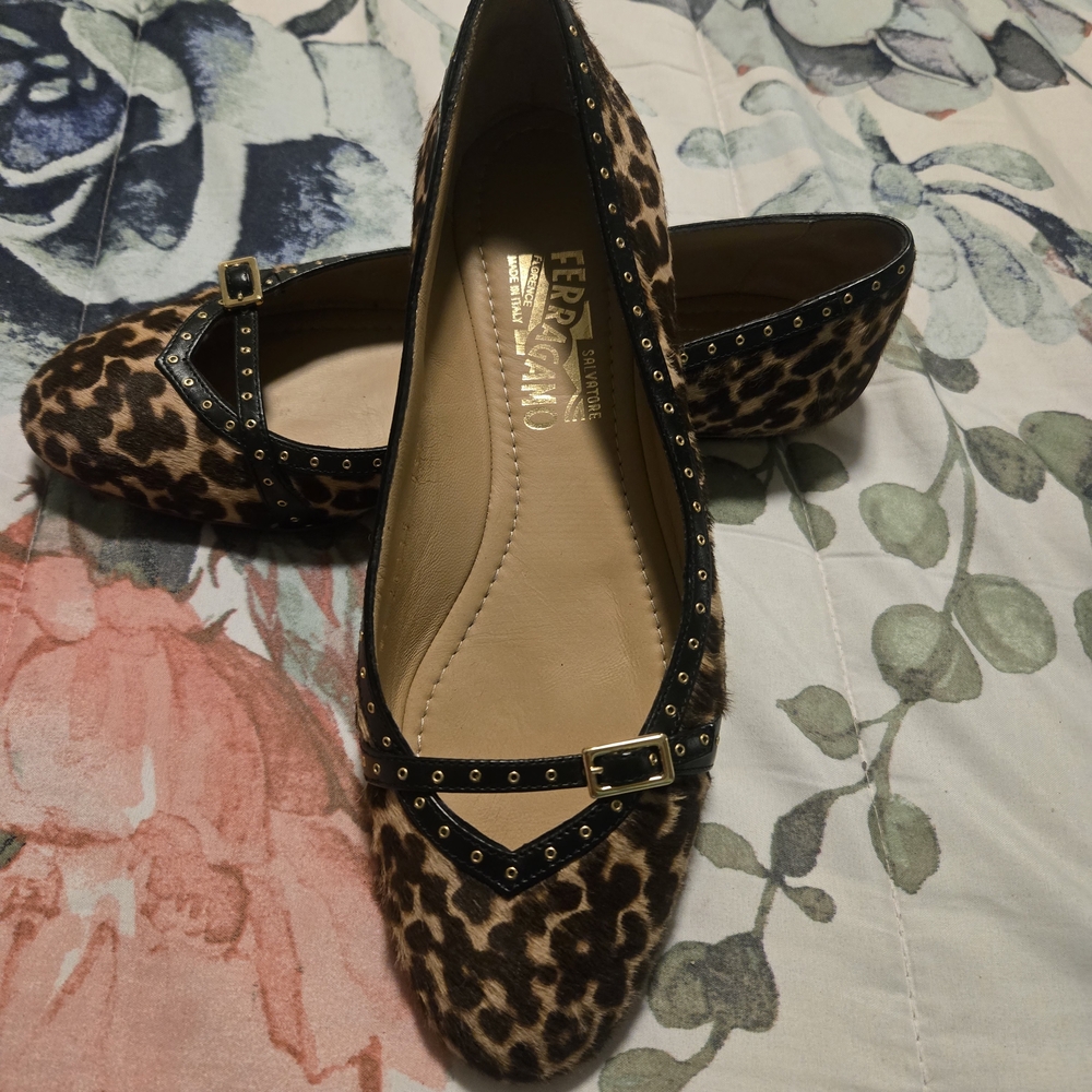 Salvatore Ferragamo Leopard Print Women's Flats - Picture 10 of 16